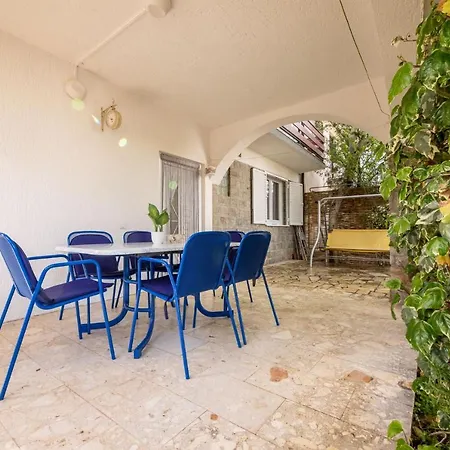 Danica By El-pi Tours アパート *