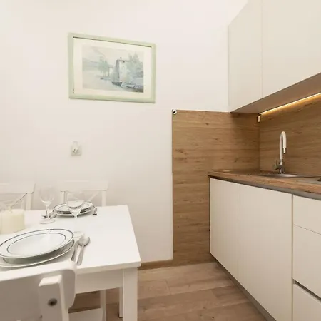 Danica By El-pi Tours Njivice