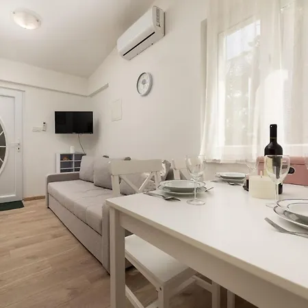 Danica By El-pi Tours Appartement *