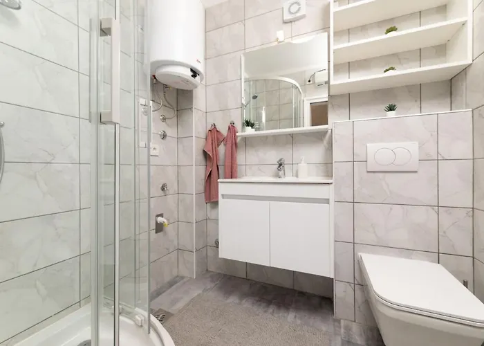 Danica By El-pi Tours شقة