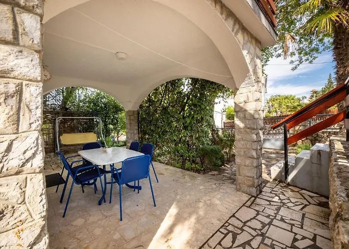 Danica By El-pi Tours Apartamento Njivice
