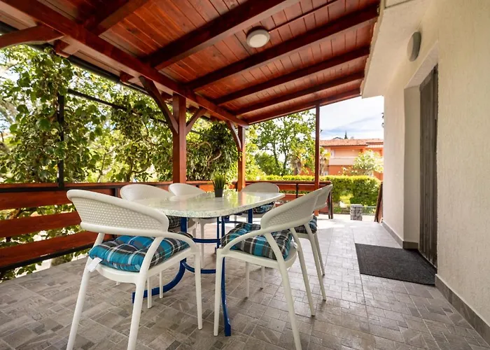 Danica By El-pi Tours