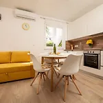 Danica By El-pi Tours Appartement *