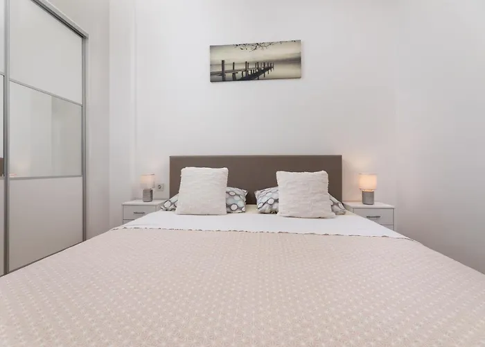 Danica By El-pi Tours Njivice